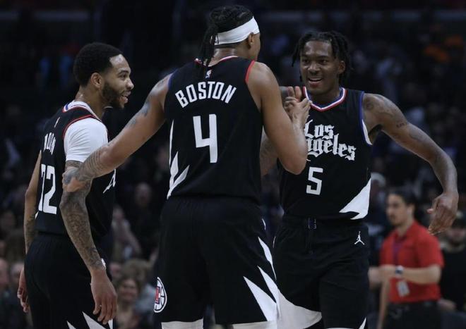 曼联在欧联杯小组赛首轮获胜