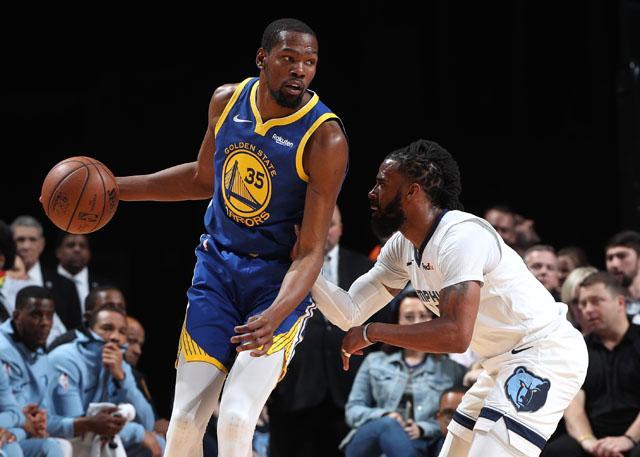 无缘八强！十人罗马1-3总比分3-4遭毕巴逆转 胡梅尔斯11分钟直红