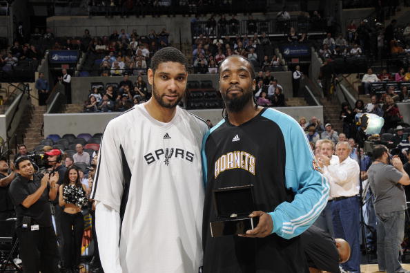 近400名爱好者齐聚，2025“翎跃山海”羽毛球巡回赛广州站落幕