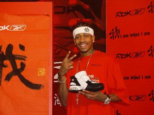 麦凯恩：詹姆斯8分是在多伦多打的，所以他的纪录在美国仍有效