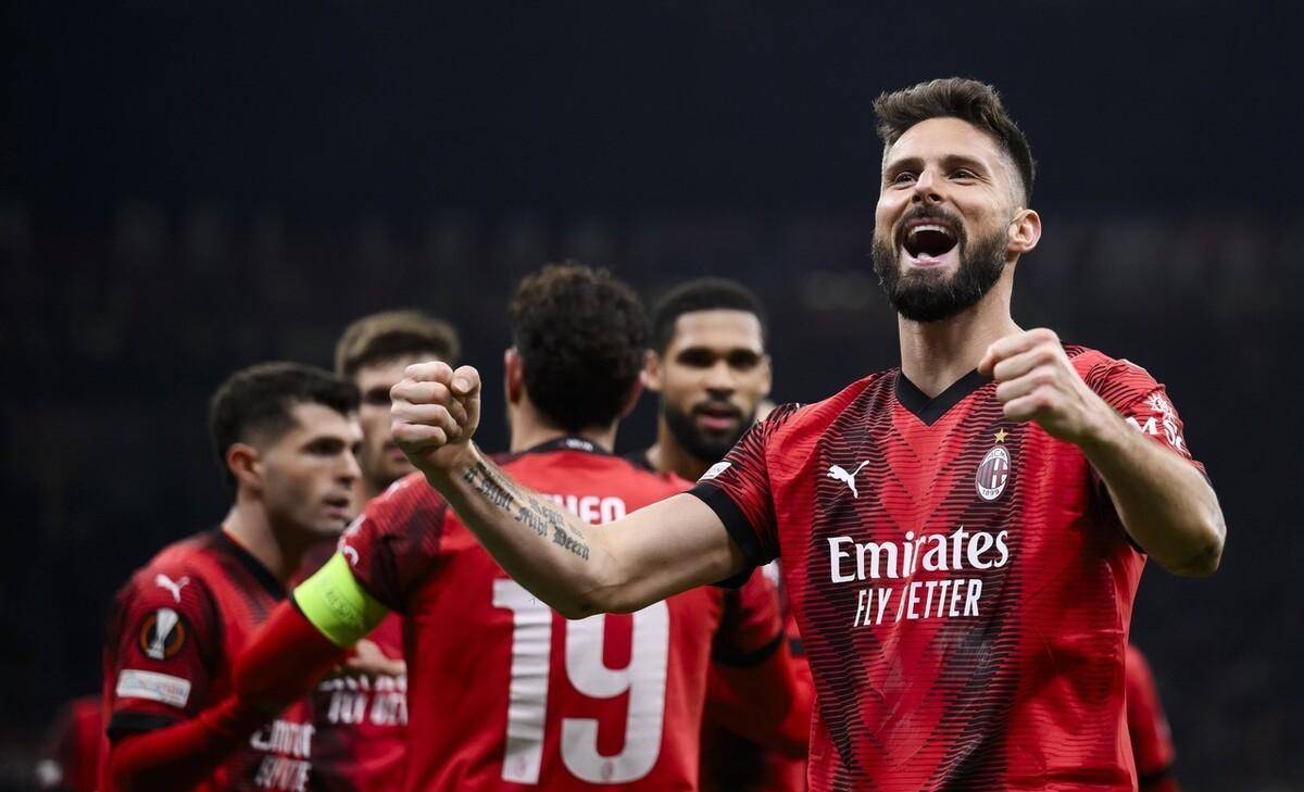 2015年：柳田悠岐与山田哲人同时达成“333纪录”（3成、30轰、30盗）。