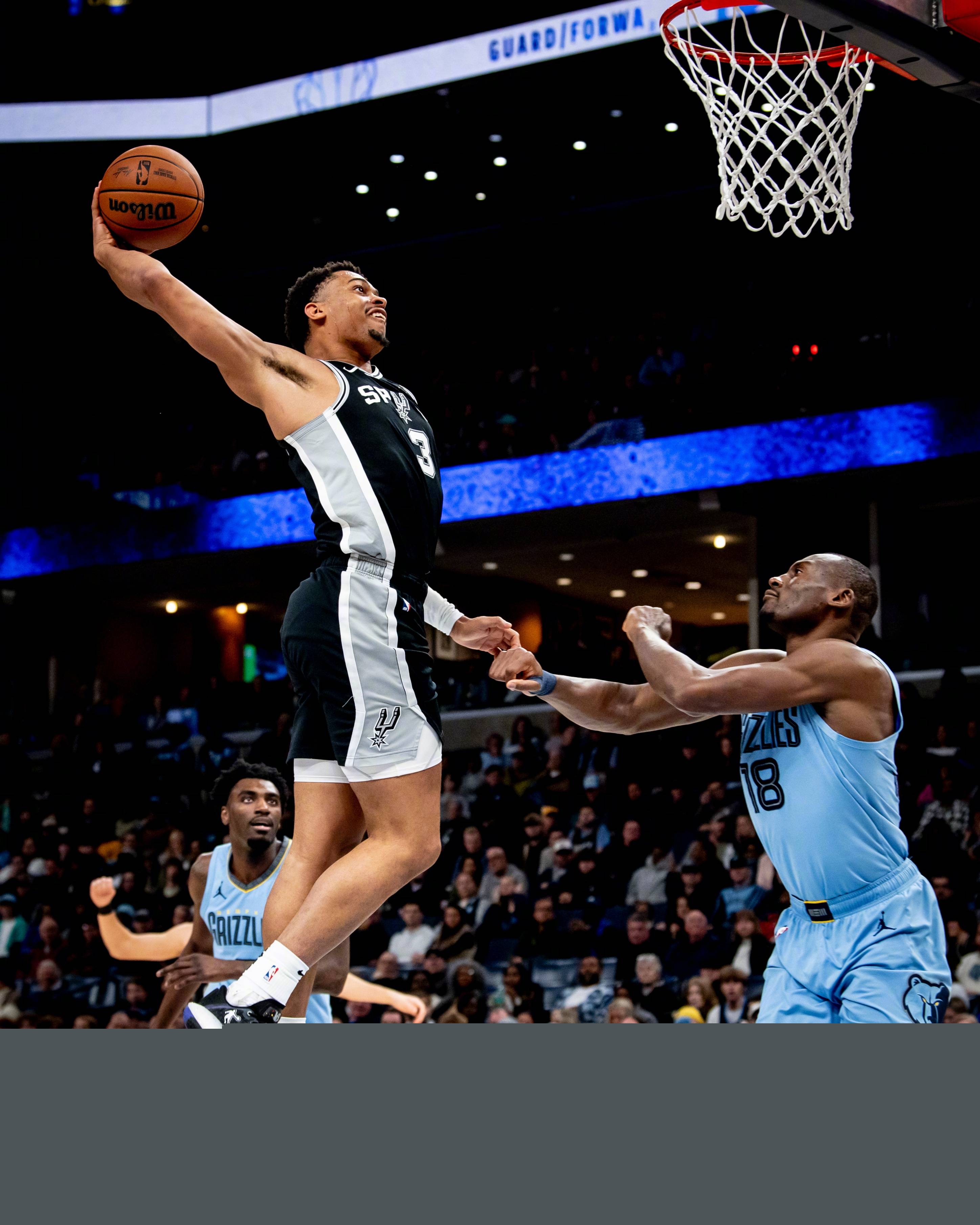 罗马诺：拜仁不会很快决定买断雅克松，但球员不会留在切尔西