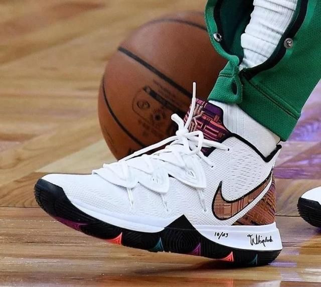 2-2！连11轮不胜的倒数第二都赢不了 7.2亿豪门连平升班马+垫底队