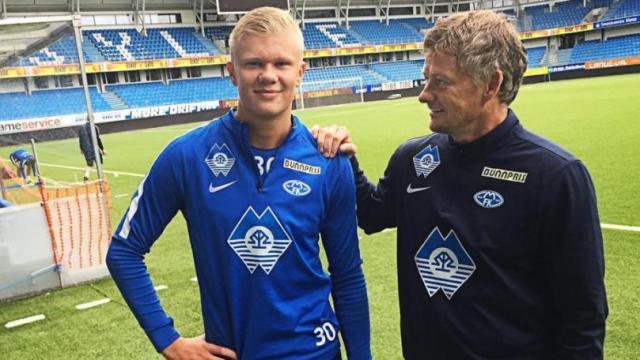 C罗补时造点，他走到马内身边让马内来主罚[2...7]