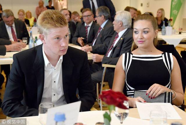 环足奖年度最佳中场候选：维尔茨、若昂-内维斯、佩德里在列