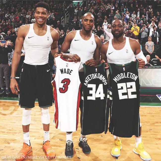 在篮下都没法完成得分！西蒙斯在快船不可能得到更多的出场时间？